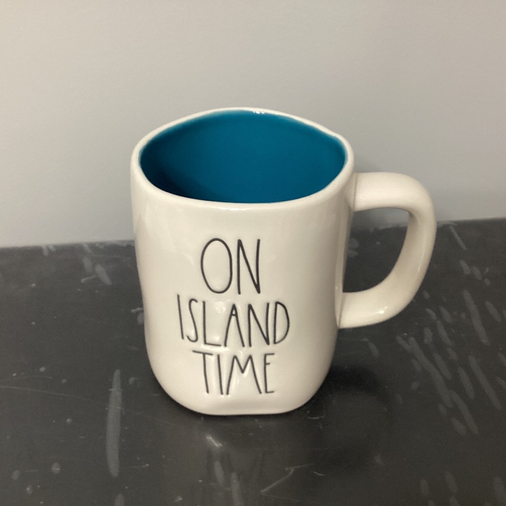 Rae Dunn on island time